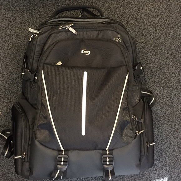 Solo laptop backpack - Picture 1 of 1
